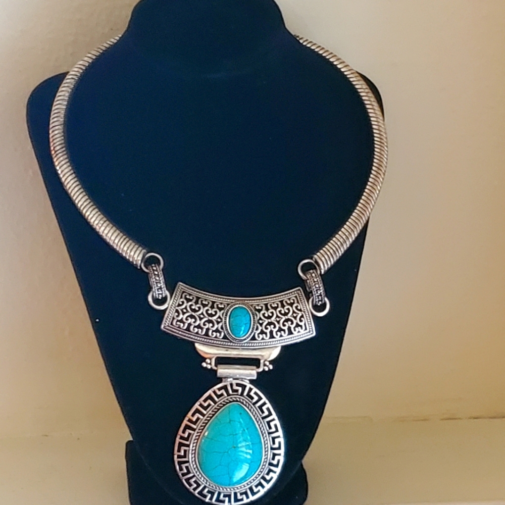 Statement choker necklace large turquoise pendant silver plated metal Egyptian - Picture 1 of 2